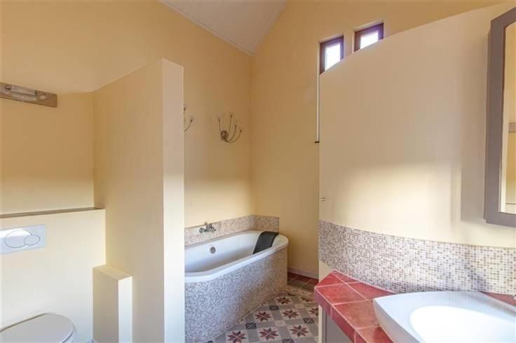 Charmante Villa Des Annees 30 Braine-lʼAlleud Dış mekan fotoğraf