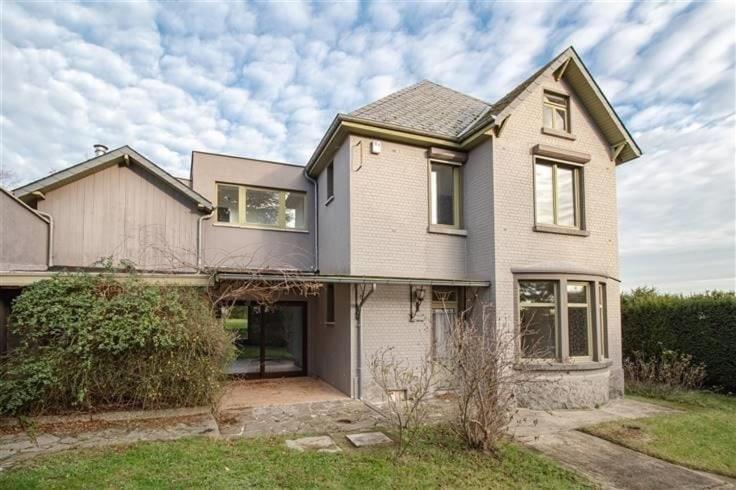 Charmante Villa Des Annees 30 Braine-lʼAlleud Dış mekan fotoğraf