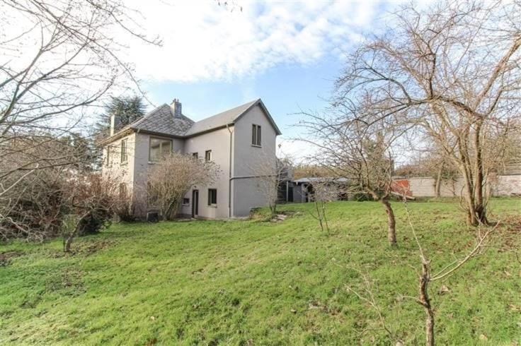 Charmante Villa Des Annees 30 Braine-lʼAlleud Dış mekan fotoğraf
